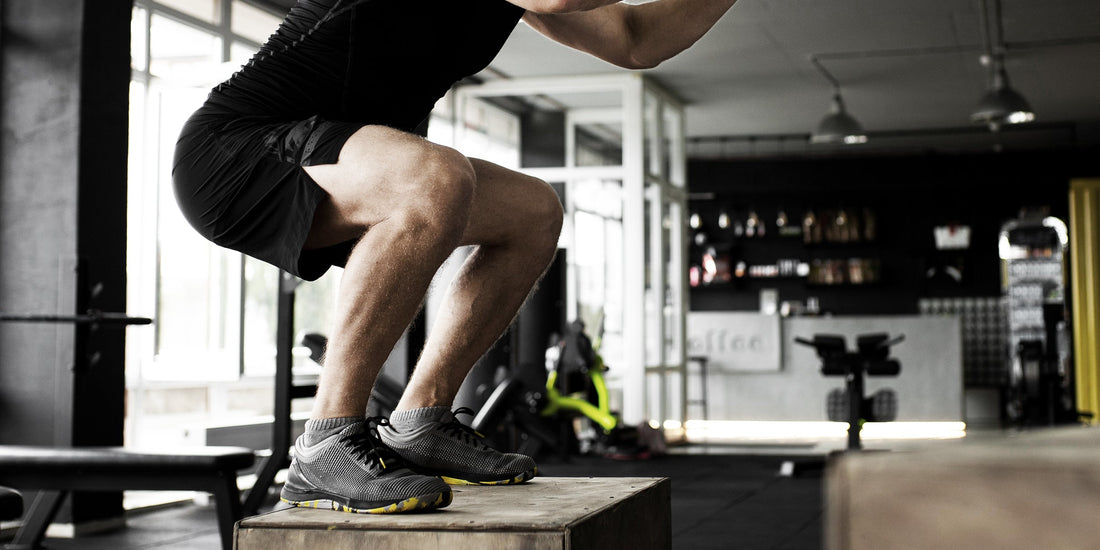 Douleur au genou en musculation et au squat : causes, corrections et comment continuer à s'entraîner
