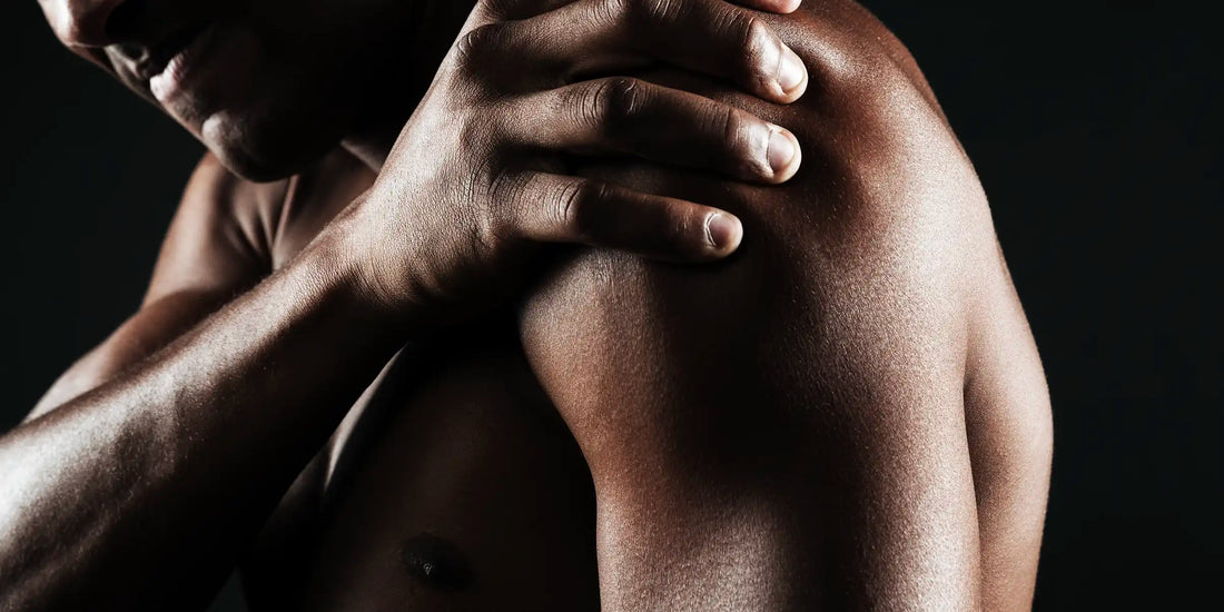 Tendinite de l'épaule en musculation : soulager et continuer à s'entraîner en salle