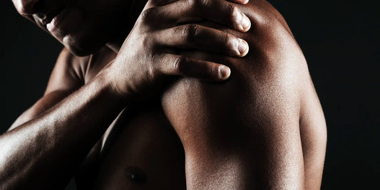 Tendinite de l'épaule en musculation : soulager et continuer à s'entraîner en salle