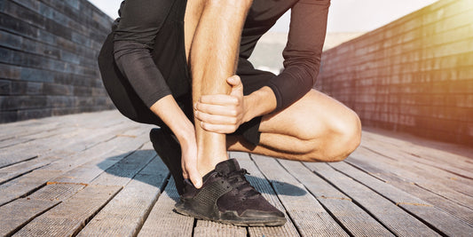 Douleur à la cheville en course à pied : causes, solutions et comment continuer à courir